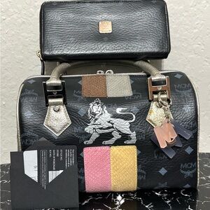 AUTH *Limited Edition* 3 pc MCM Pricsess Lion Travel Bag Set - NWOT